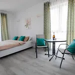 Mika アパート エフォリエ・ノルド