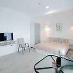 アパート Mika エフォリエ・ノルド