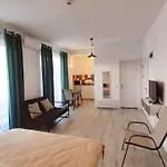 Mika Apartman *