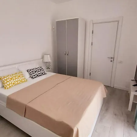 Apartment Mika