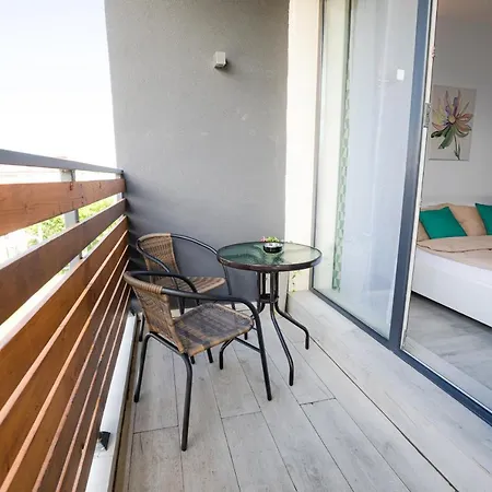 Mika Apartament *