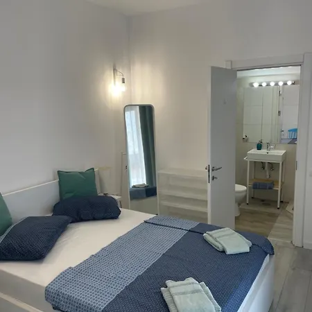 Mika Apartment *